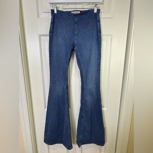 Free People Just Float On Flare Jeans Size 26R Medium Wash Bell Bottom